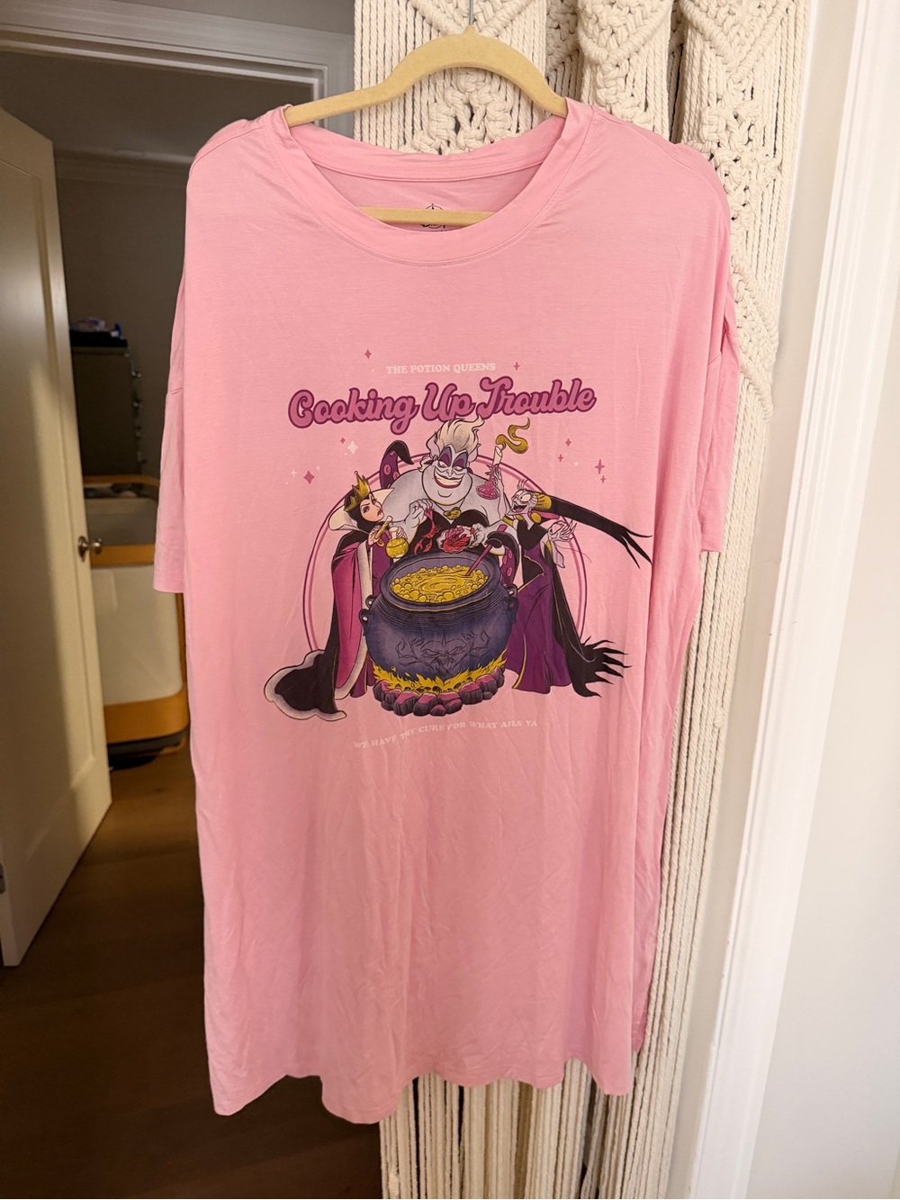 NWOT Disney Villain the potion queens long TShirt(dress) size XL